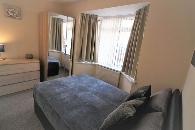 Thumbnail Shared accommodation to rent in Argyll Avenue, Wheatley, Doncaster