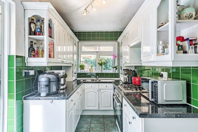 18, Corbyn Crescent, Shoreham-By-Sea photo 4