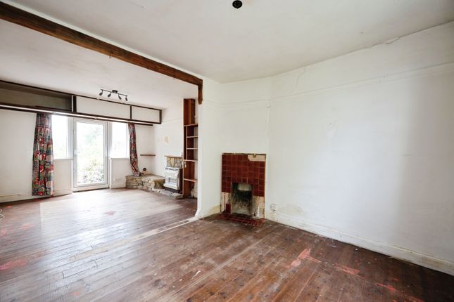 23, Sea Front Estate, Hampshire photo 2