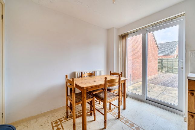 50, Graylag Crescent, Tewkesbury photo 4
