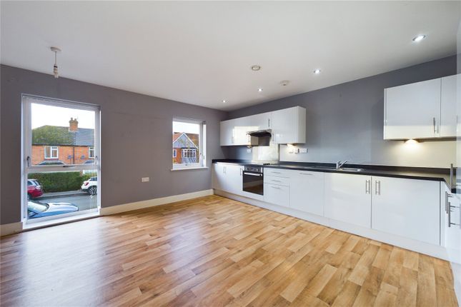 7 Mayflower House,, Rockingham Road, Berkshire photo 2