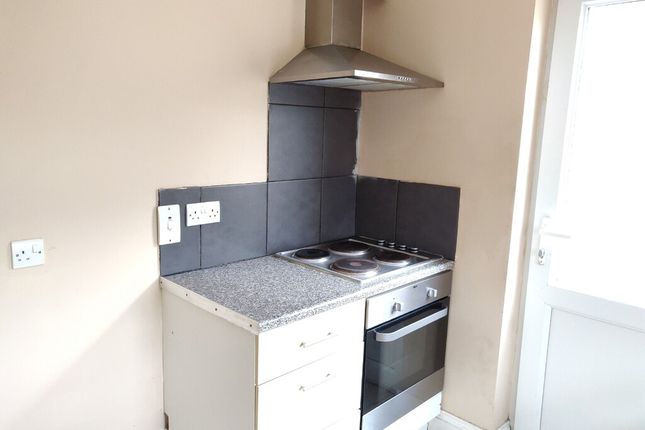 92, Elsden Road, Wellingborough photo 2