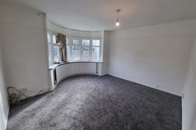 Desborough Avenue, High Wycombe photo 3