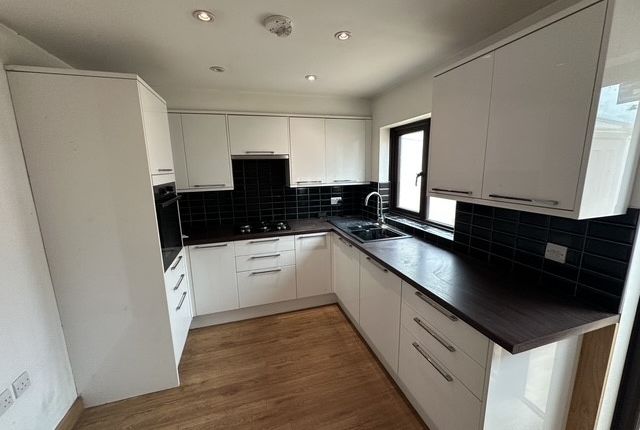 40, Gregory Road, Chadwell Heath photo 3