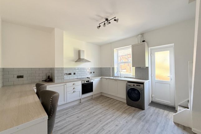 18, Dixon Street, Oldham photo 3