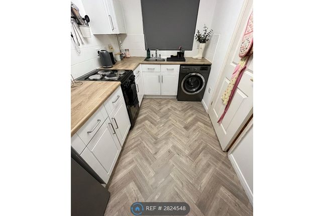 Mulberry Close, Taunton photo 5
