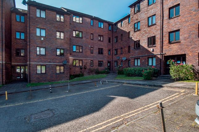 Thumbnail Flat to rent in Hanover Court, Townhead, Glasgow