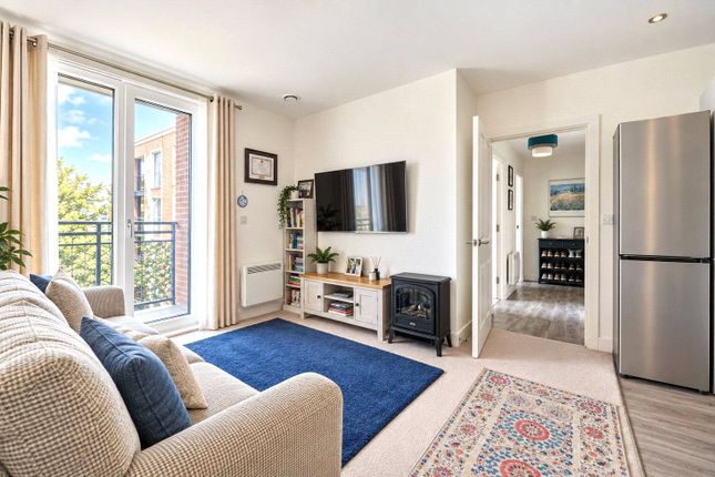 44 Percival House,, Fellowes Rise, Hampshire photo 4