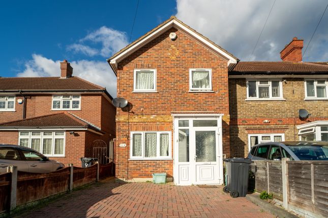 Thumbnail Terraced house to rent in Neville Road, Ilford