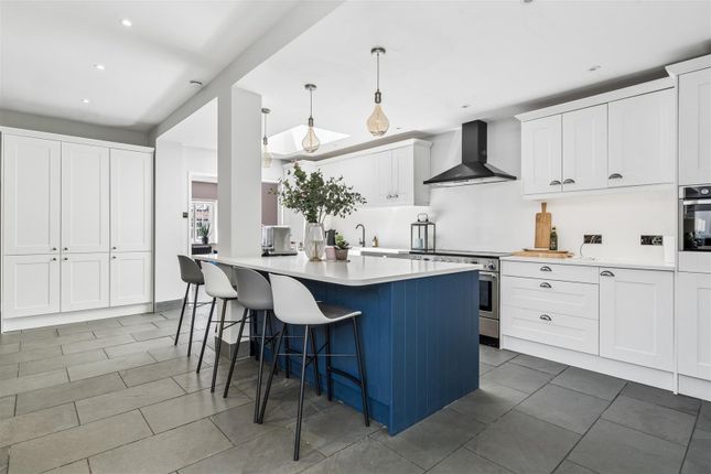 8, Cedars Avenue, Rickmansworth photo 3