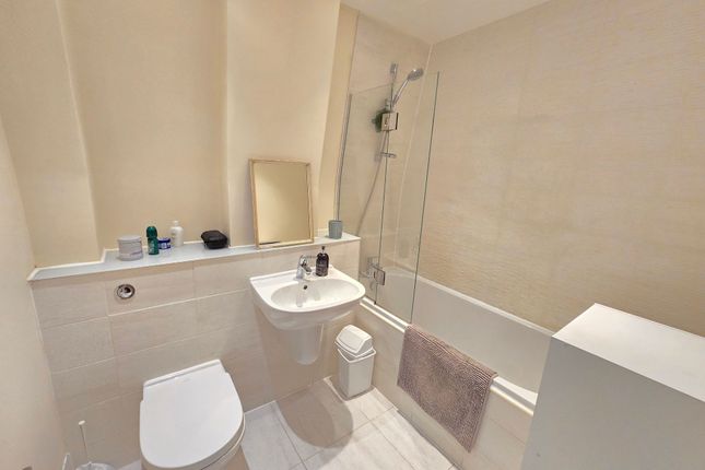 Apt 26, Victoria Apartments, Altrincham photo 3