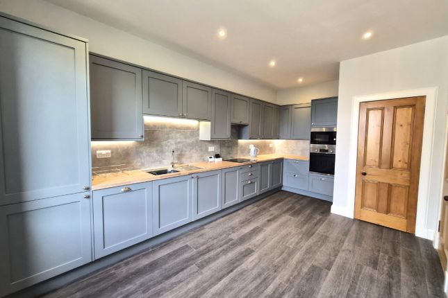 6 (3f2), Comiston Gardens, Edinburgh photo 2