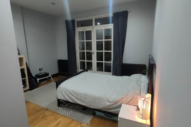 39a, White Horse Lane, London photo 3