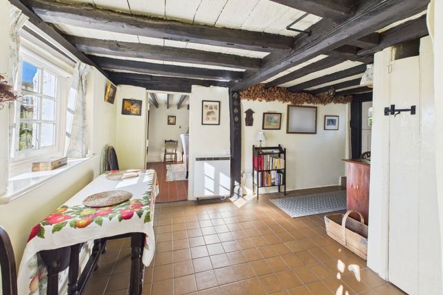 110,Thatch Cottage, Connaught Avenue, Shoreham-by-sea photo 3