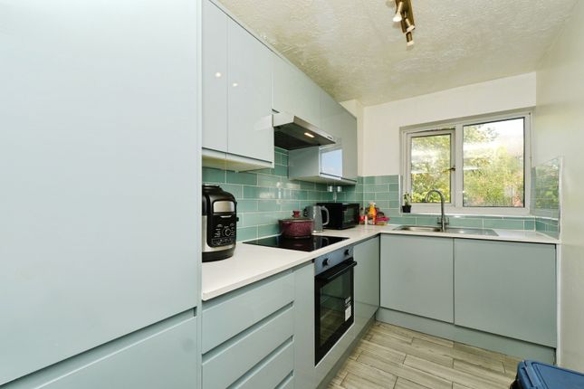 Jasmine Grove, London photo 3