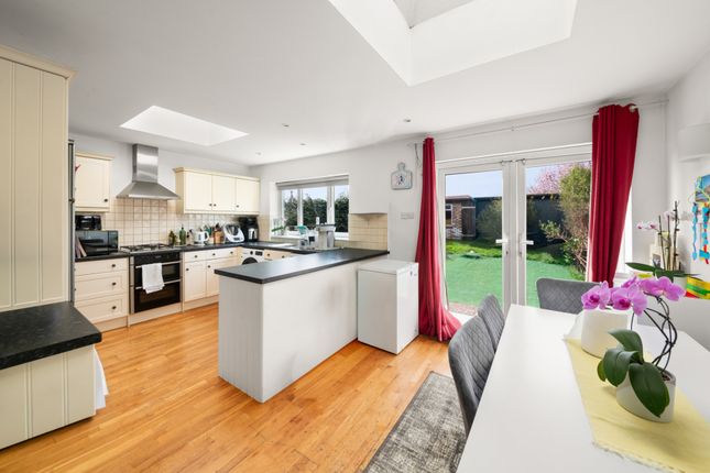 68, Windmill Lane, Southall photo 2