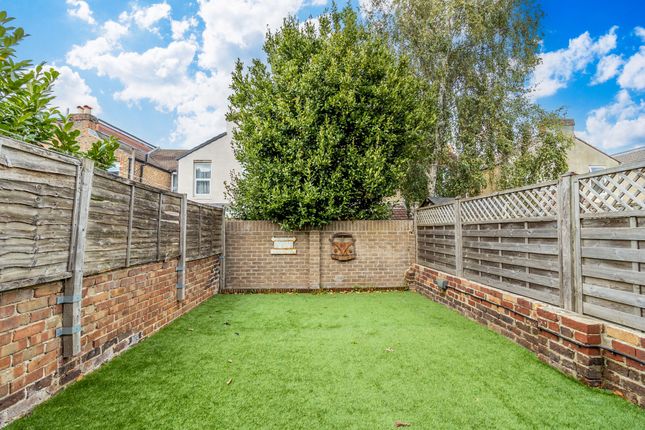 28 Methuen Road, Southsea photo 2