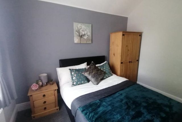 Thumbnail Room to rent in Room 4, 260 Bentley Road, Doncaster