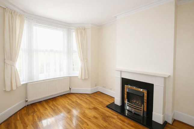 136, Croydon photo 2