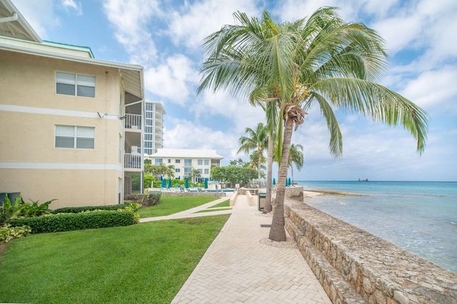 Apartment for sale in Oceanfront Ground Floor Condo, Plantation Village, Seven Mile Beach, Grand Cayman, Ky1-1208