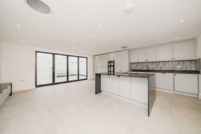 77, Brighton Road, Surbiton photo 3