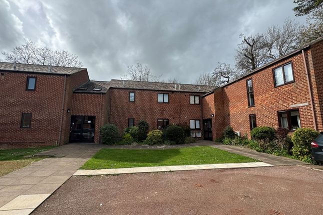 Thumbnail Flat for sale in Webbs Close, Wolvercote, Oxford