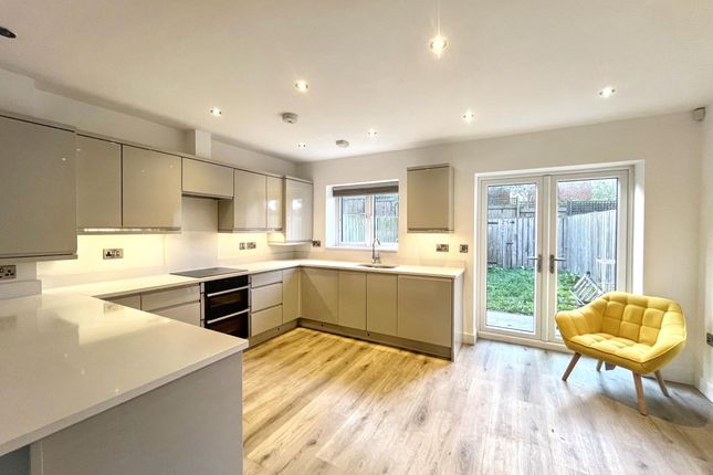 5 Kensington Court, Knaresborough photo 2
