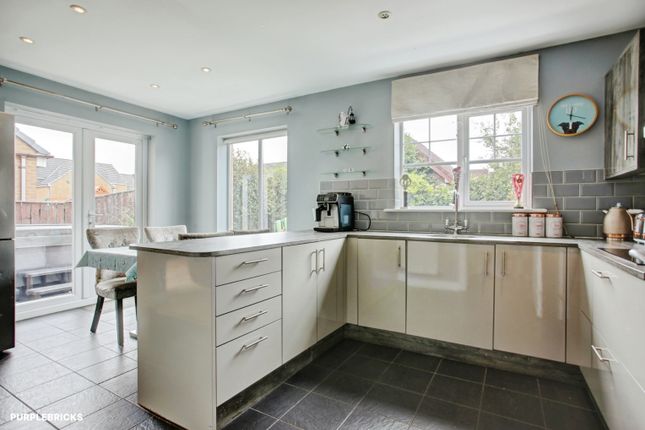 25, Cloverhill Court, Stanley photo 3