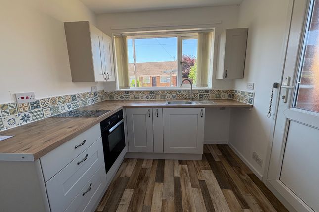 1, Minster Close, Hull photo 2