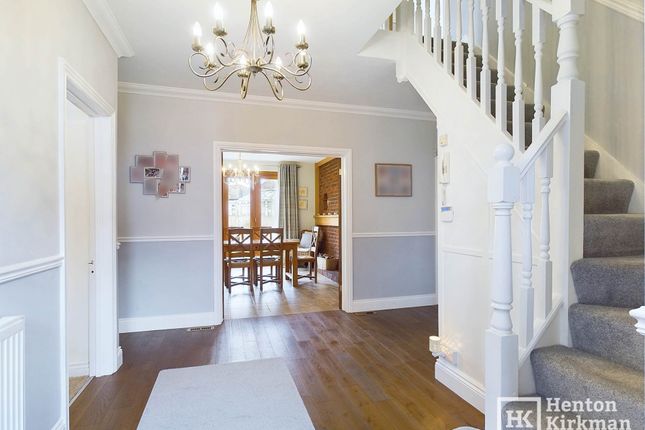 6, Netherpark Drive, Romford photo 2