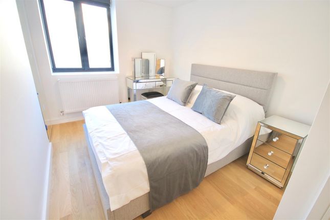Flat to rent in 1 Pier View Apartments, Clarendon Road, Southsea