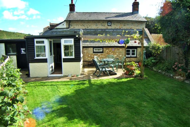 Thumbnail Cottage for sale in Town End, Ventnor