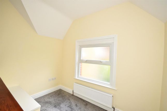 Flat to rent in Sunset Avenue, Woodford Green