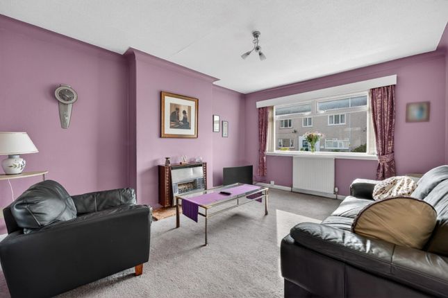 8, Millburn Gardens, Largs photo 3