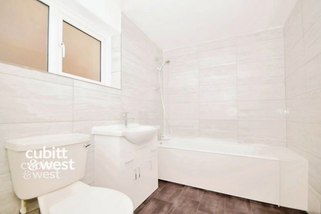 15, Bromley Avenue, Bromley photo 4