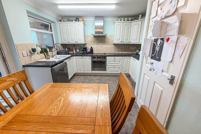 20, St. Nicholas Drive, Feltwell photo 4