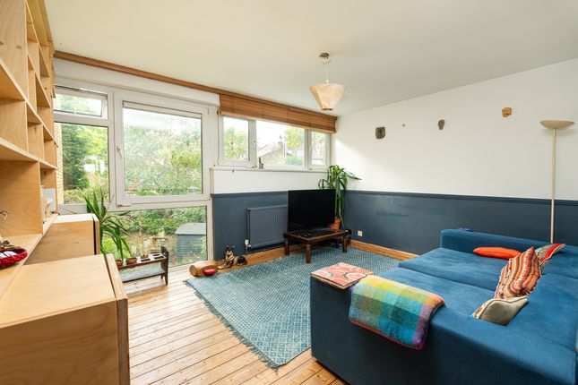 51, Halsmere Road, London photo 3