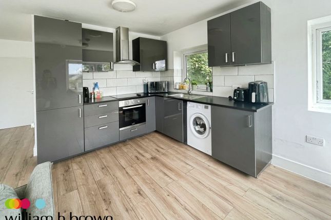 Flat 13, Bridge House, 24, Bridge Street, HALSTEAD photo 3