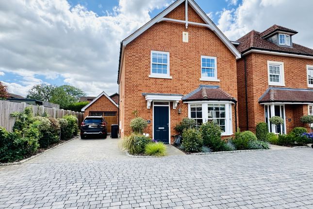 3-bed detached on 5, Albion Yard, Hartley Wintney, £900,000