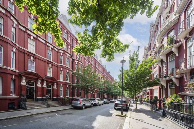 Thumbnail Flat to rent in Transept Street, Marylebone, London