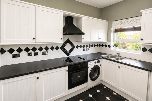 29, Lamorna Crescent, Reading photo 2