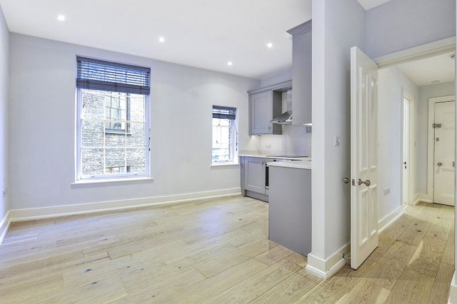 Thumbnail Flat to rent in Shelton Street, Covent Garden
