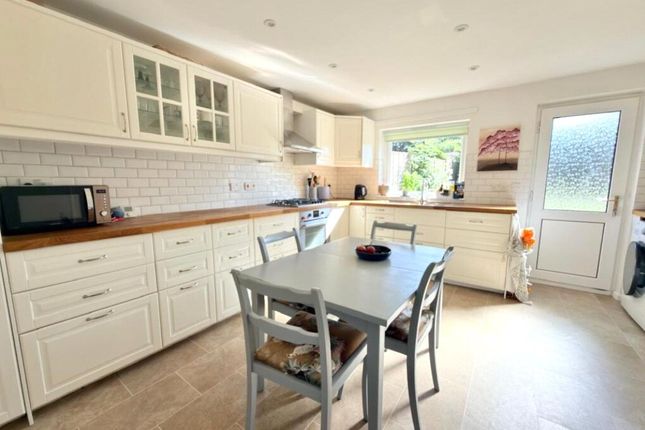 3-bed house on 22, Wharton Street, London, £4,000/mo