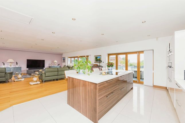 Detached bungalow for sale in Knowle Hill, Hurley, Atherstone