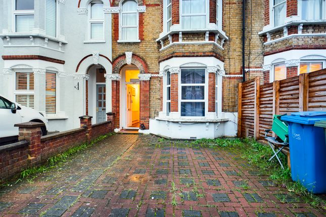 Thumbnail Room to rent in Friern Road, London