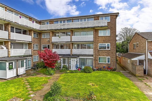 Thumbnail Flat for sale in Wendover Road, Havant, Hampshire