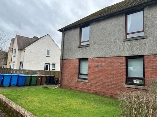 Thumbnail Flat to rent in Marchwood Avenue, Bathgate