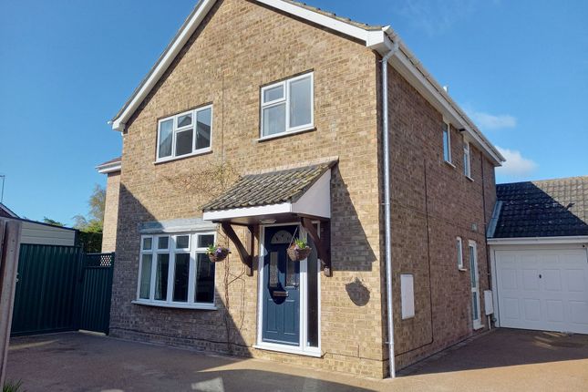 Thumbnail Detached house for sale in Maple Close, Sawtry, Cambridgeshire.