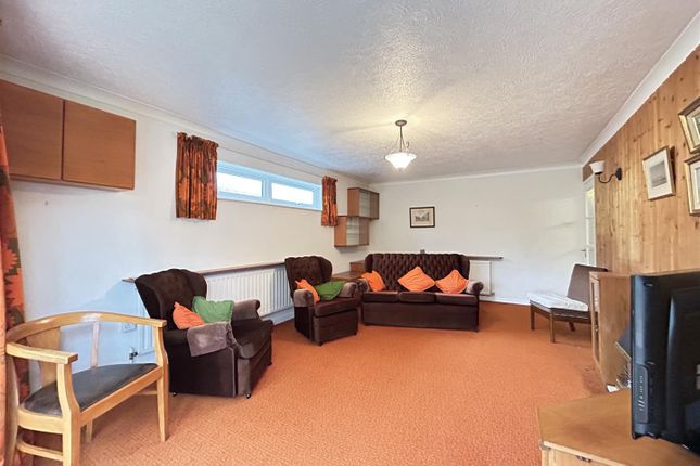 Detached bungalow for sale in Wendover Way, Luton