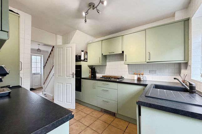 13, Chiltern Close, Hampshire photo 4